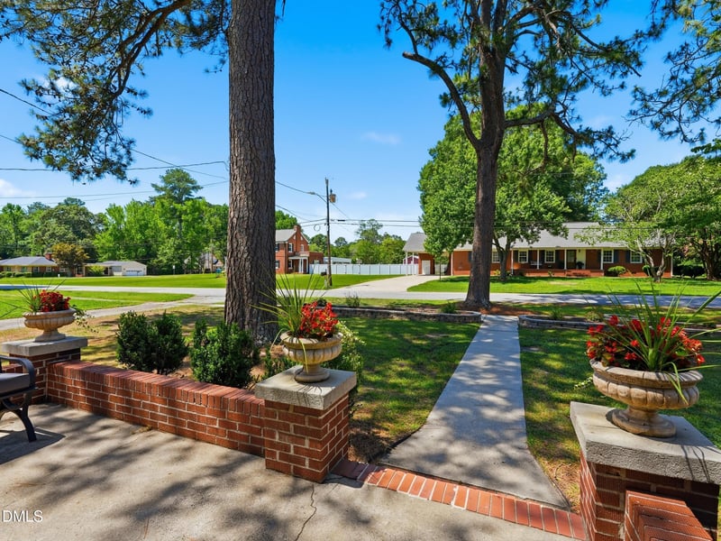 808 N Church St, Zebulon, NC 27597
