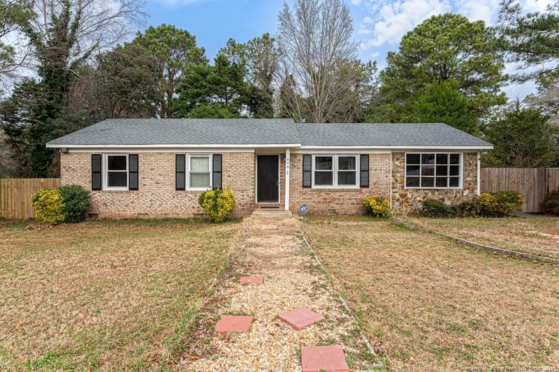 808 Darlington Dr, Fayetteville, NC 28306