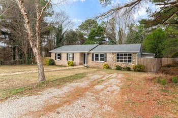 808 Darlington Dr, Fayetteville, NC 28306