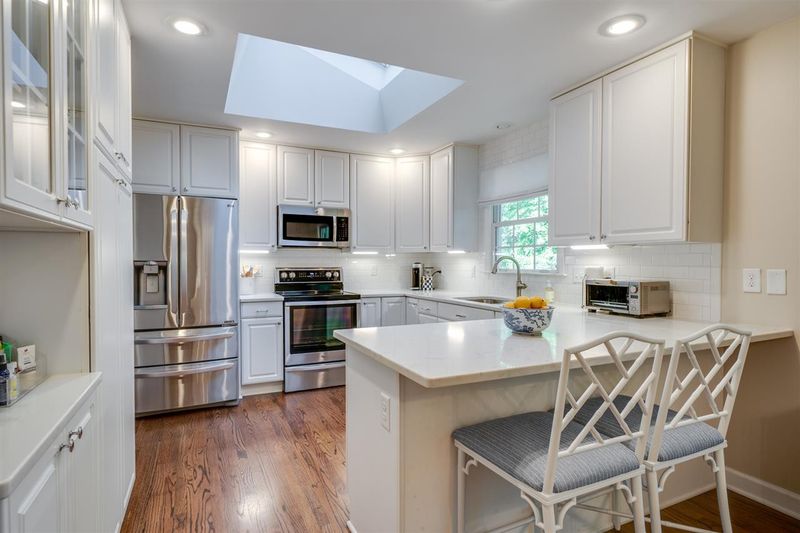 808 Davidson St, Raleigh, NC 27609