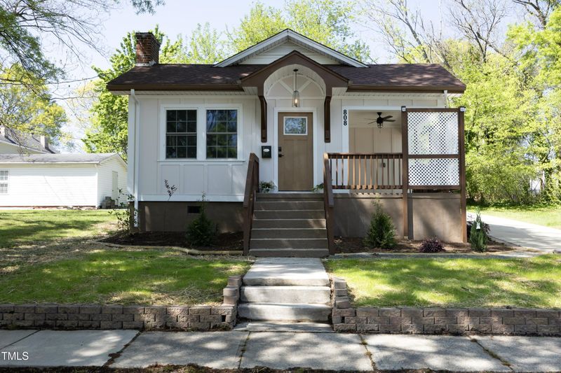 808 Grace Ave, Burlington, NC 27217