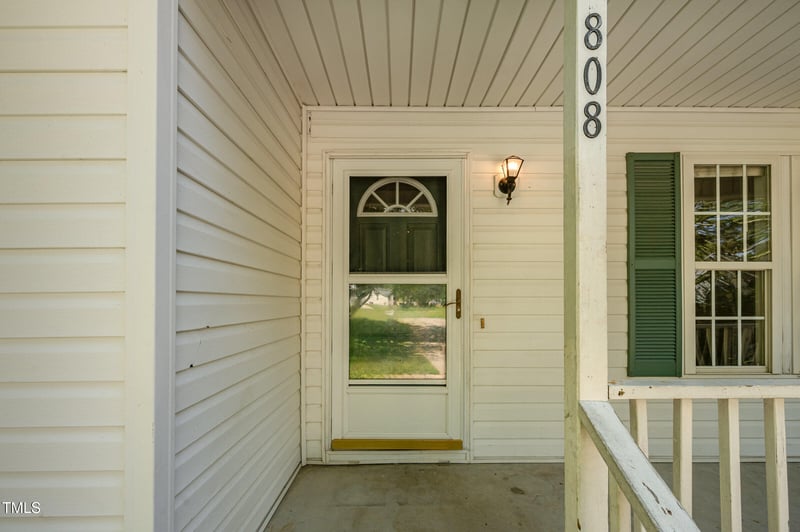 808 Kimpton Ct, Fuquay Varina, NC 27526