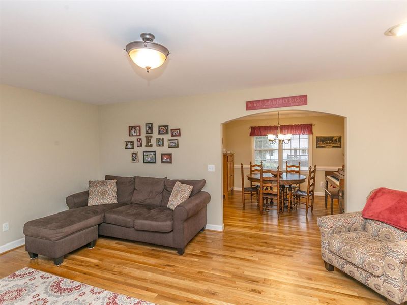 808 Old Ash Ct, Wake Forest, NC 27587