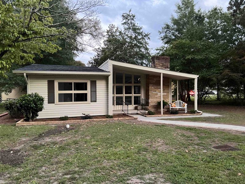 808 N Orange Ave, Dunn, NC 28334