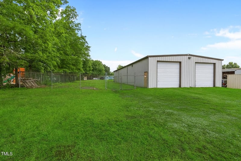 808 Parker St, Graham, NC 27253