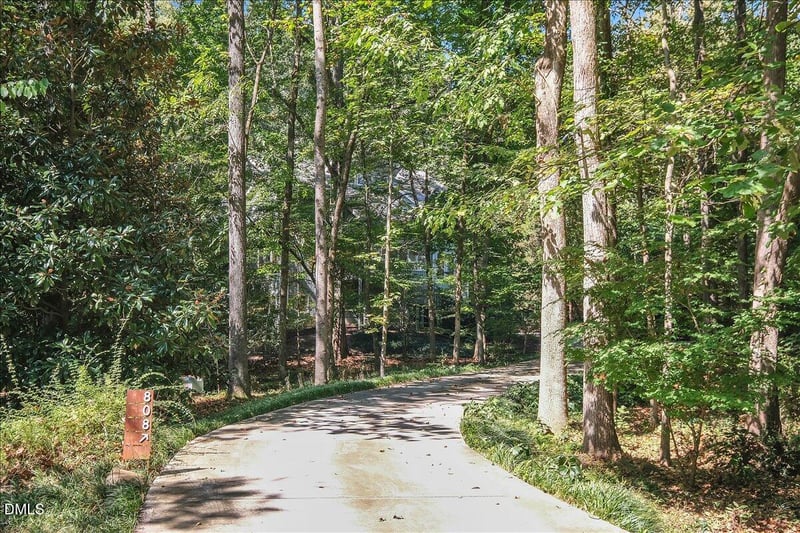 808 Pinehurst Dr, Chapel Hill, NC 27517