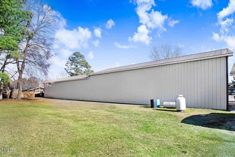 808 Pollock St, Selma, NC 27576