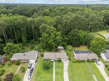 808 Ravenwood Dr, Raleigh, NC 27606