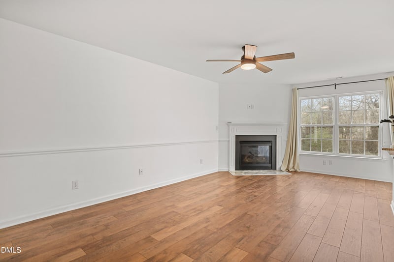 808 Red Oak Tree Dr, Fuquay Varina, NC 27526
