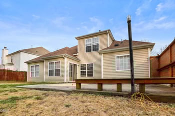 808 Red Oak Tree Dr, Fuquay Varina, NC 27526