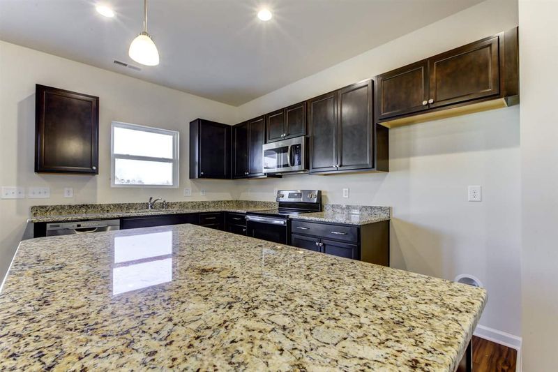 808 Rolling Creek Cir, Clayton, NC 27520
