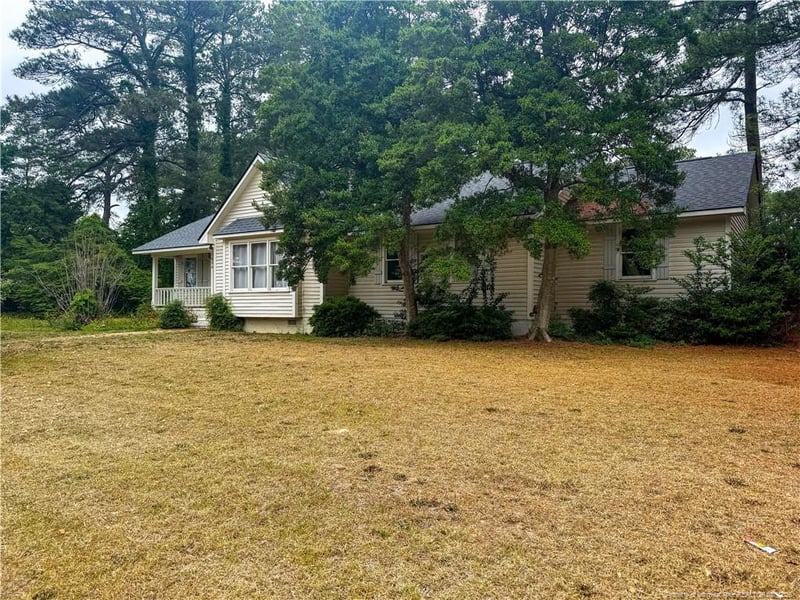 808 Rutledge Dr, Fayetteville, NC 28311