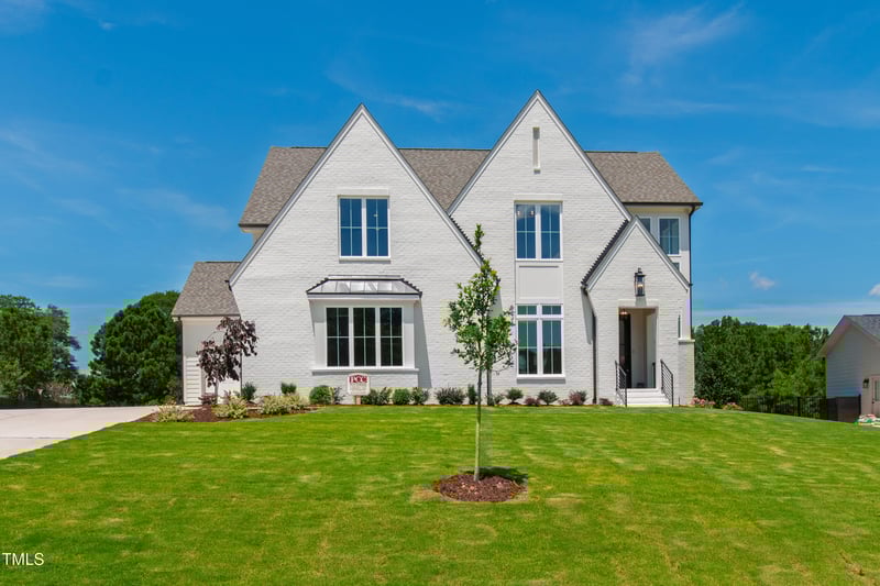 808 Shiloh Hills Dr, Fuquay Varina, NC 27526