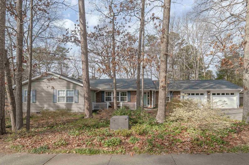 808 Valerie Dr, Raleigh, NC 27606