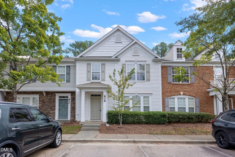 808 Walnut Woods Dr, Morrisville, NC 27560