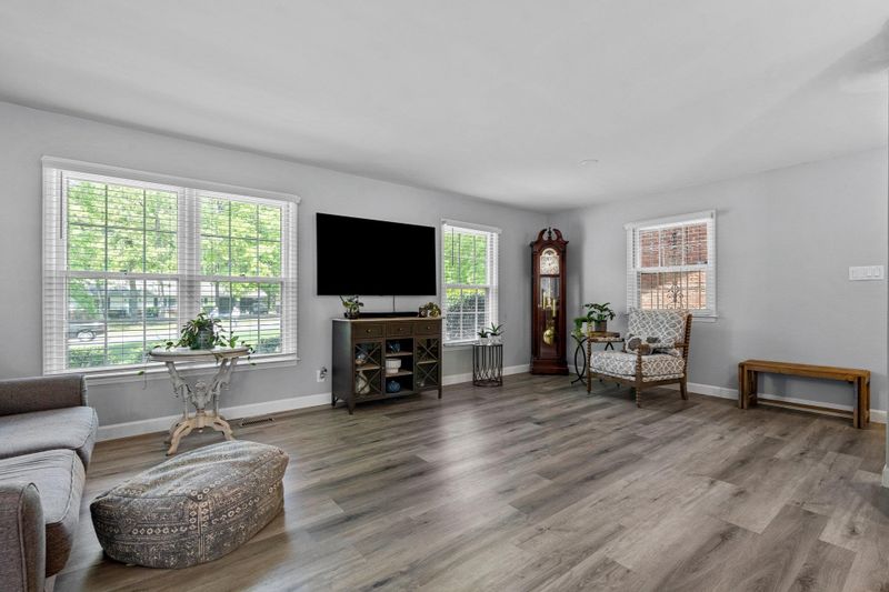 808 Yosemite Cir, Durham, NC 27713