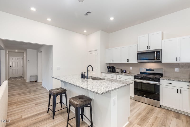 809 Doggard Ln, Durham, NC 27703