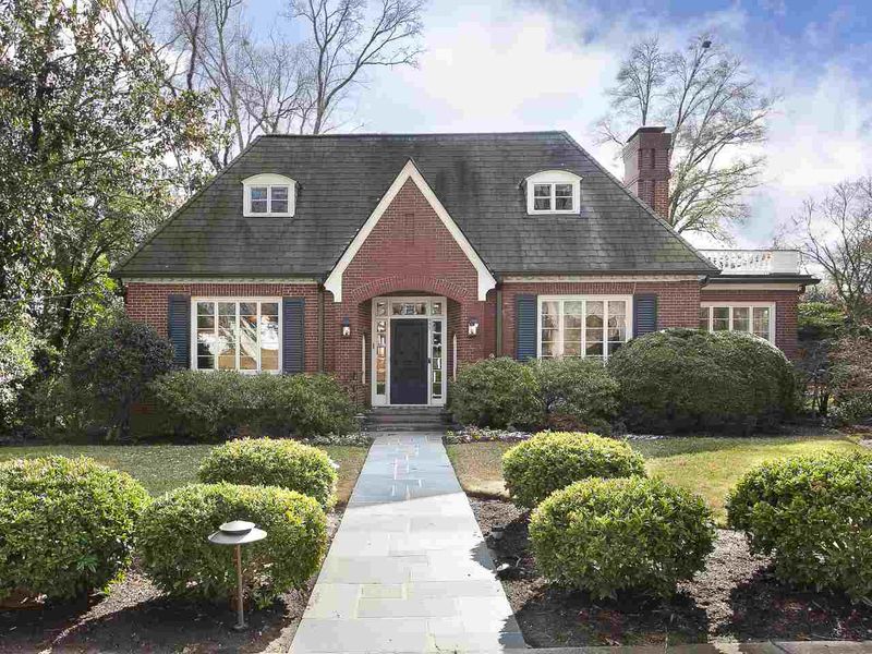 809 Hermitage Court Dr, Durham, NC 27707