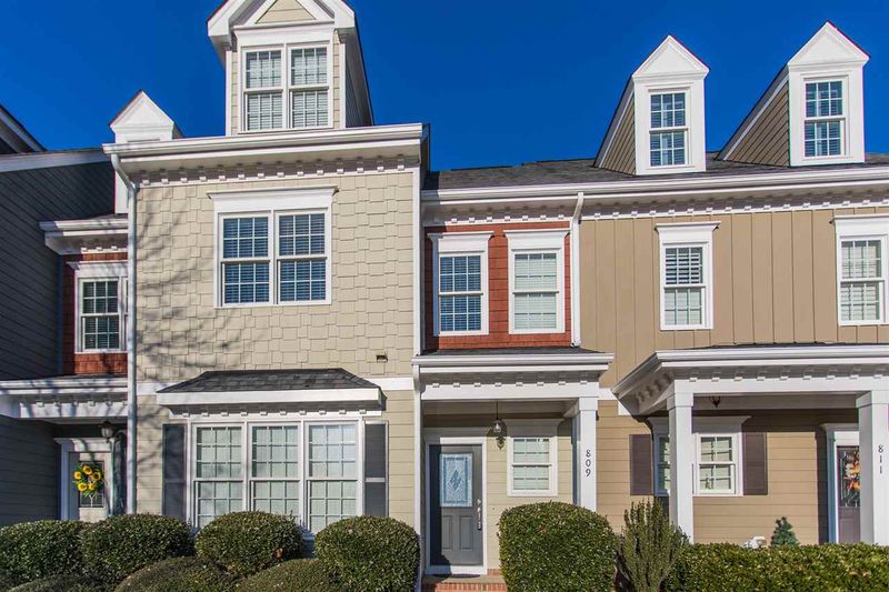 809 Myrtle Grove Ln, Apex, NC 27502