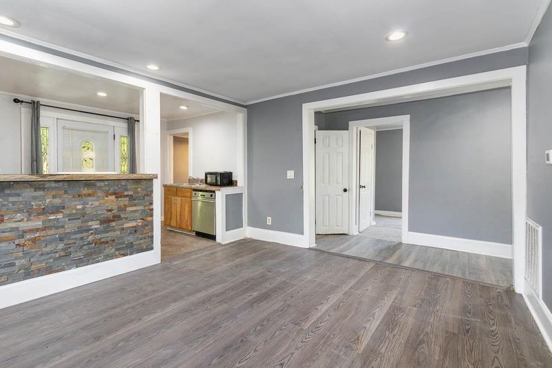 809 Old Alamance Rd, Burlington, NC 27215