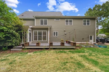 809 Parkridge Dr, Clayton, NC 27527