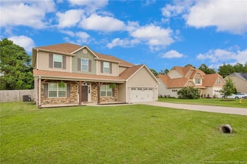809 Pecan Grove Loop, Hope Mills, NC 28348