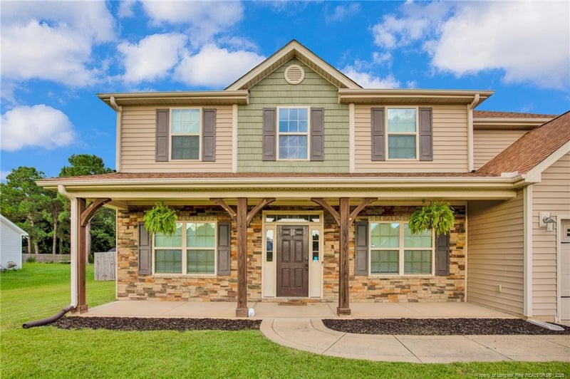 809 Pecan Grove Loop, Hope Mills, NC 28348