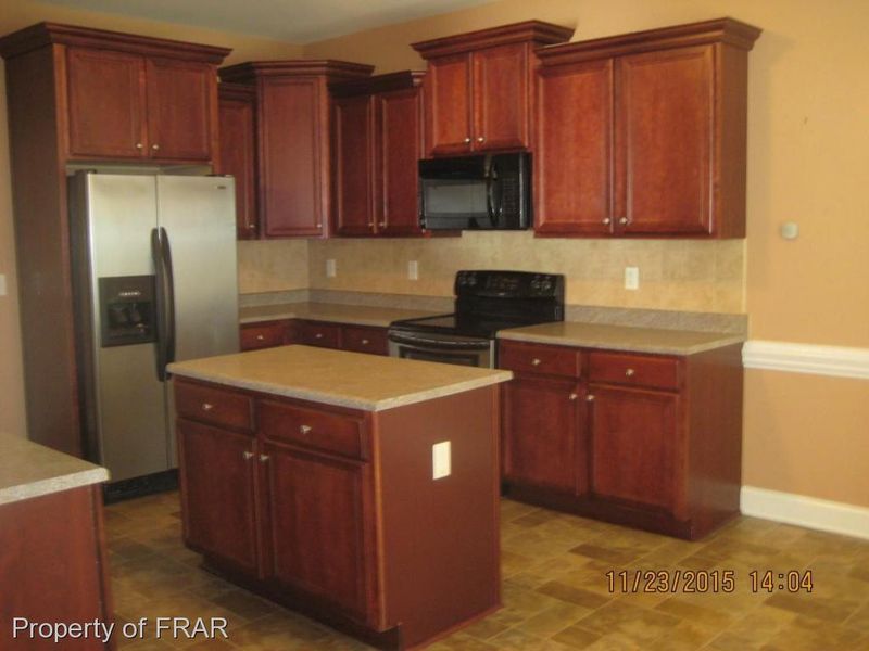 809 Pittsford Pl, Hope Mills, NC 28348