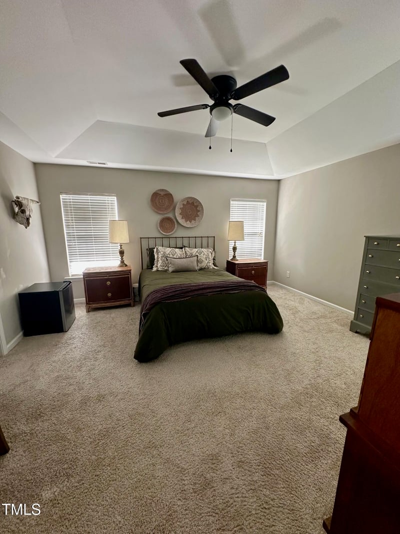 809 Roni Ct, Cary, NC 27519
