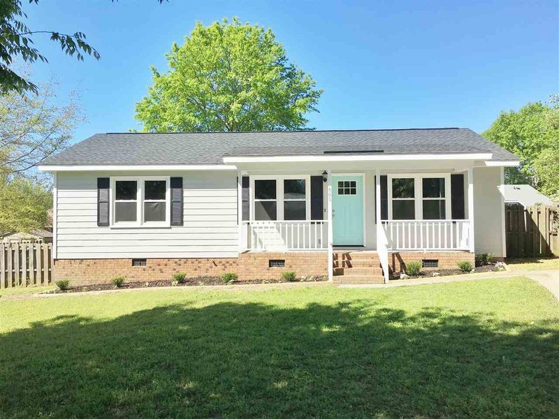 809 Sheridan Ct, Fuquay Varina, NC 27526