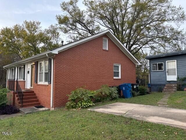 809 Simmons St, Durham, NC 27701
