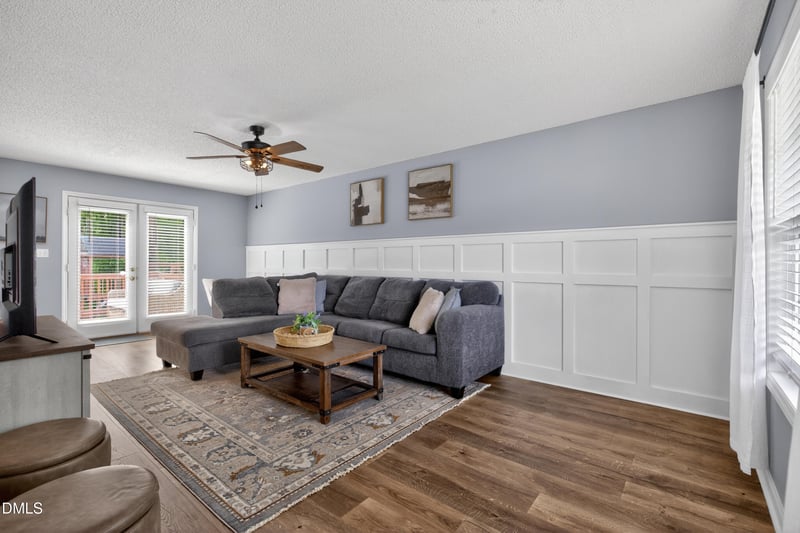 809 Swan Hill Ct, Fuquay Varina, NC 27526