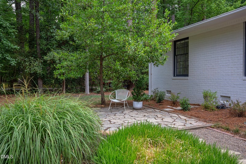 809 Tinkerbell Rd, Chapel Hill, NC 27517