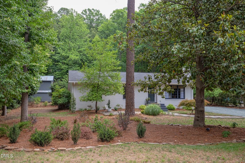 809 Tinkerbell Rd, Chapel Hill, NC 27517