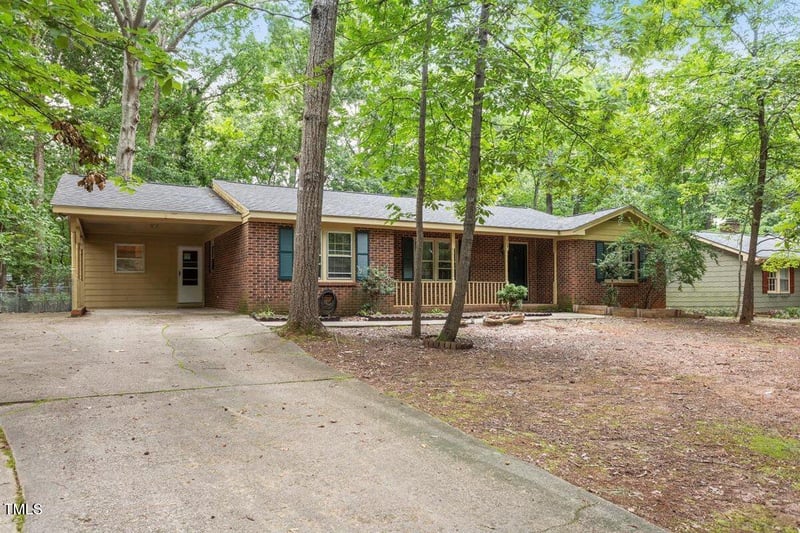 809 Valerie Dr, Raleigh, NC 27606