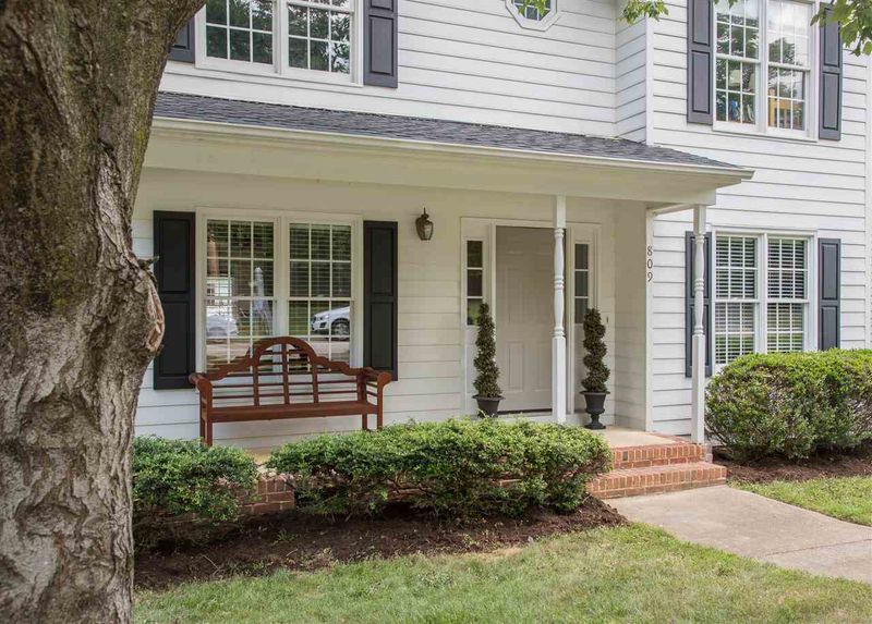 809 S White St, Wake Forest, NC 27587