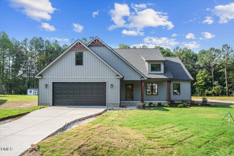 81 Birchtop Cir, Zebulon, NC 27597