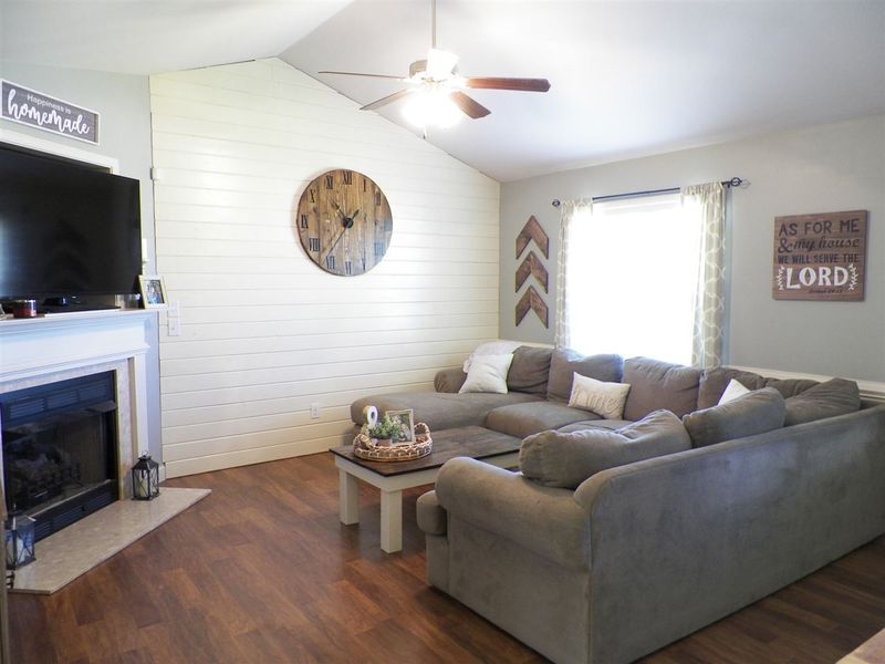81 Camden Dr, Angier, NC 27501