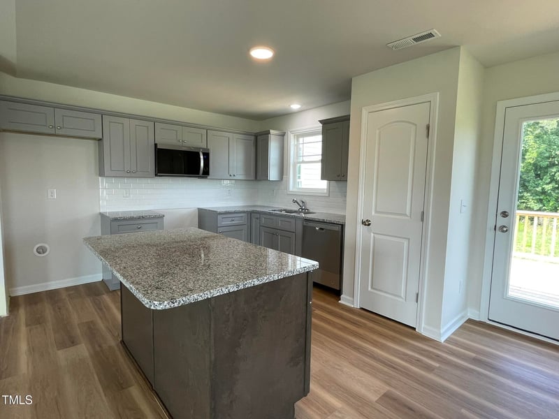 81 Coharie Dr, Lillington, NC 27546