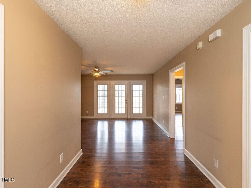 81 Dawn Ave, Four Oaks, NC 27524