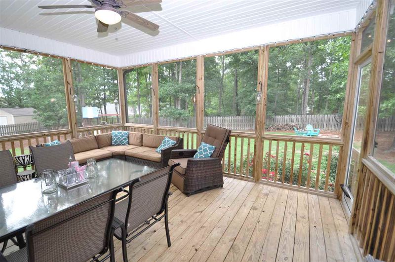 81 N Hadrian Ct, Clayton, NC 27520