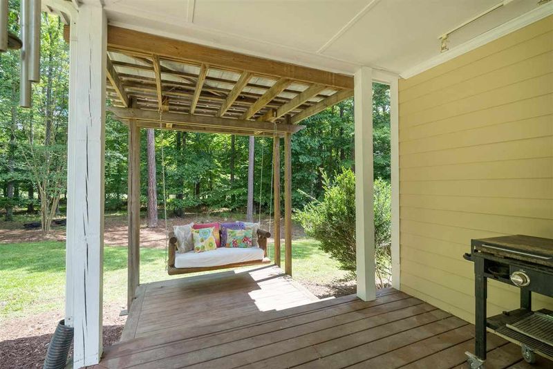 81 Hidden Field Ln, New Hill, NC 27562