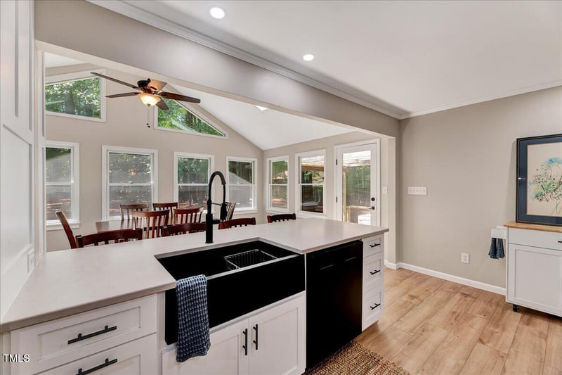 81 Woodland Ridge Dr, Fuquay Varina, NC 27526