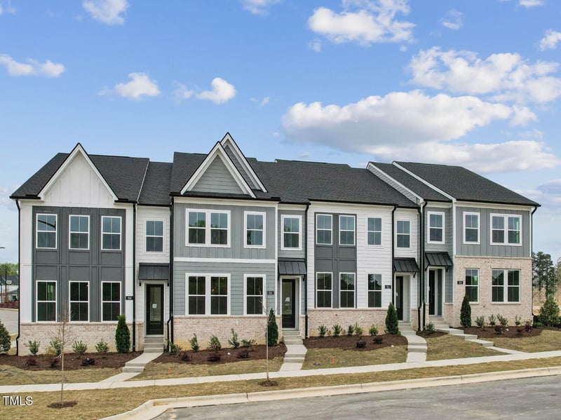 810 Barlow Dr #252, Knightdale, NC 27545