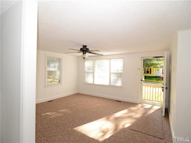 810 Hobbs St, Clayton, NC 27520