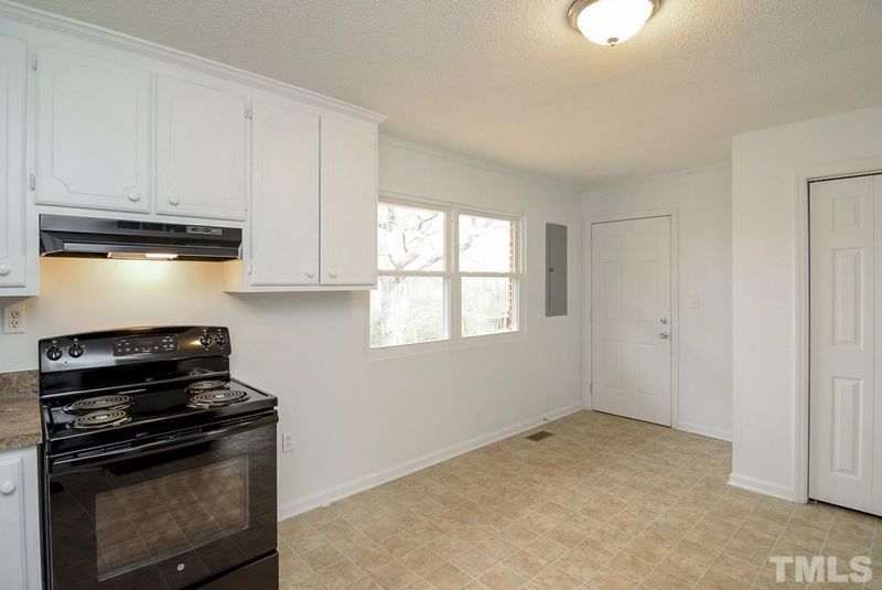 810 Midway Ave, Durham, NC 27703