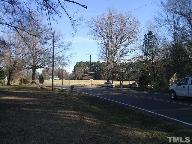 810 S Mineral Springs Rd, Durham, NC 27703