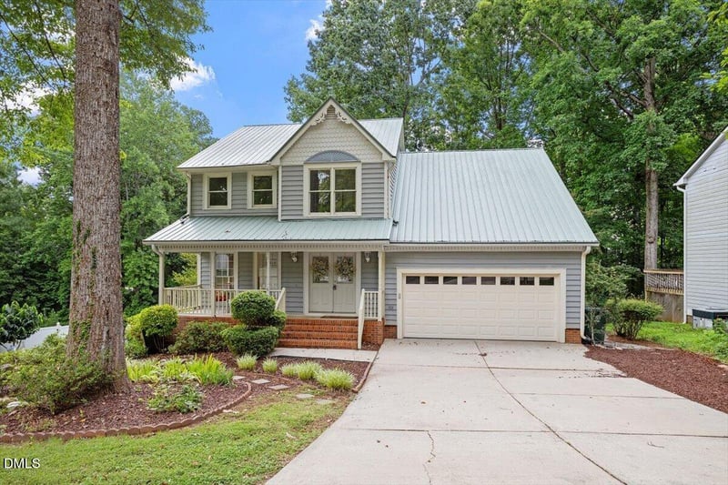 810 Northampton Dr, Cary, NC 27513
