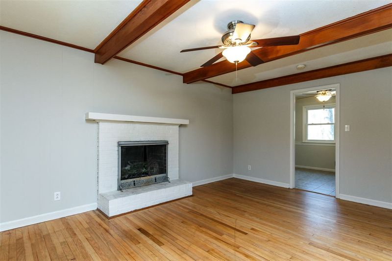 810 Pamlico Dr, Cary, NC 27511