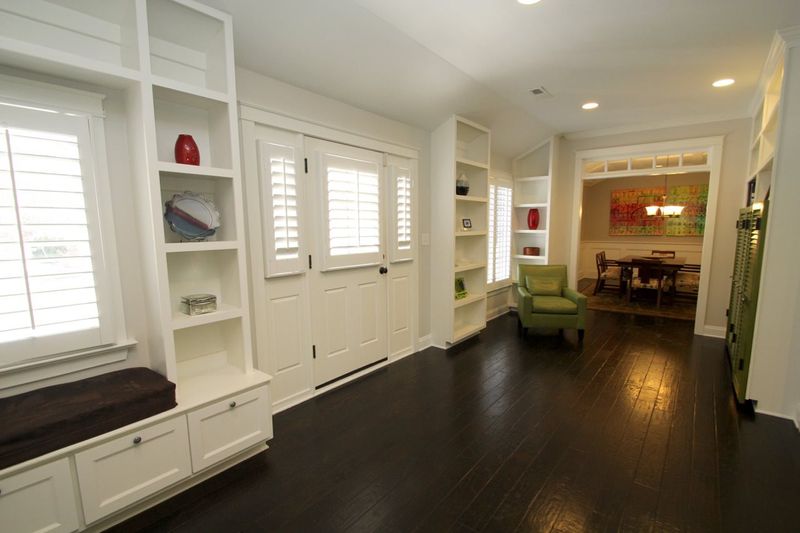 810 Queensferry Rd, Cary, NC 27511